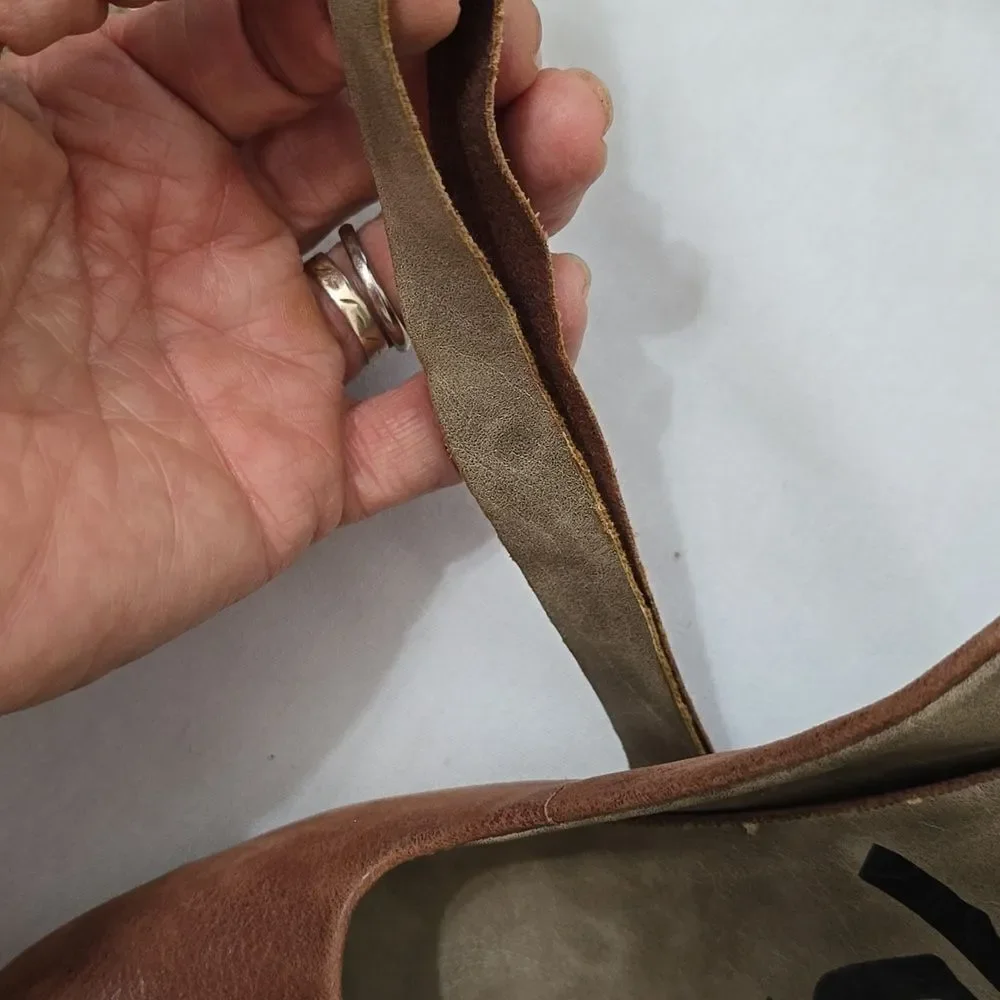 OTBT  SHOES SIZE 7.5